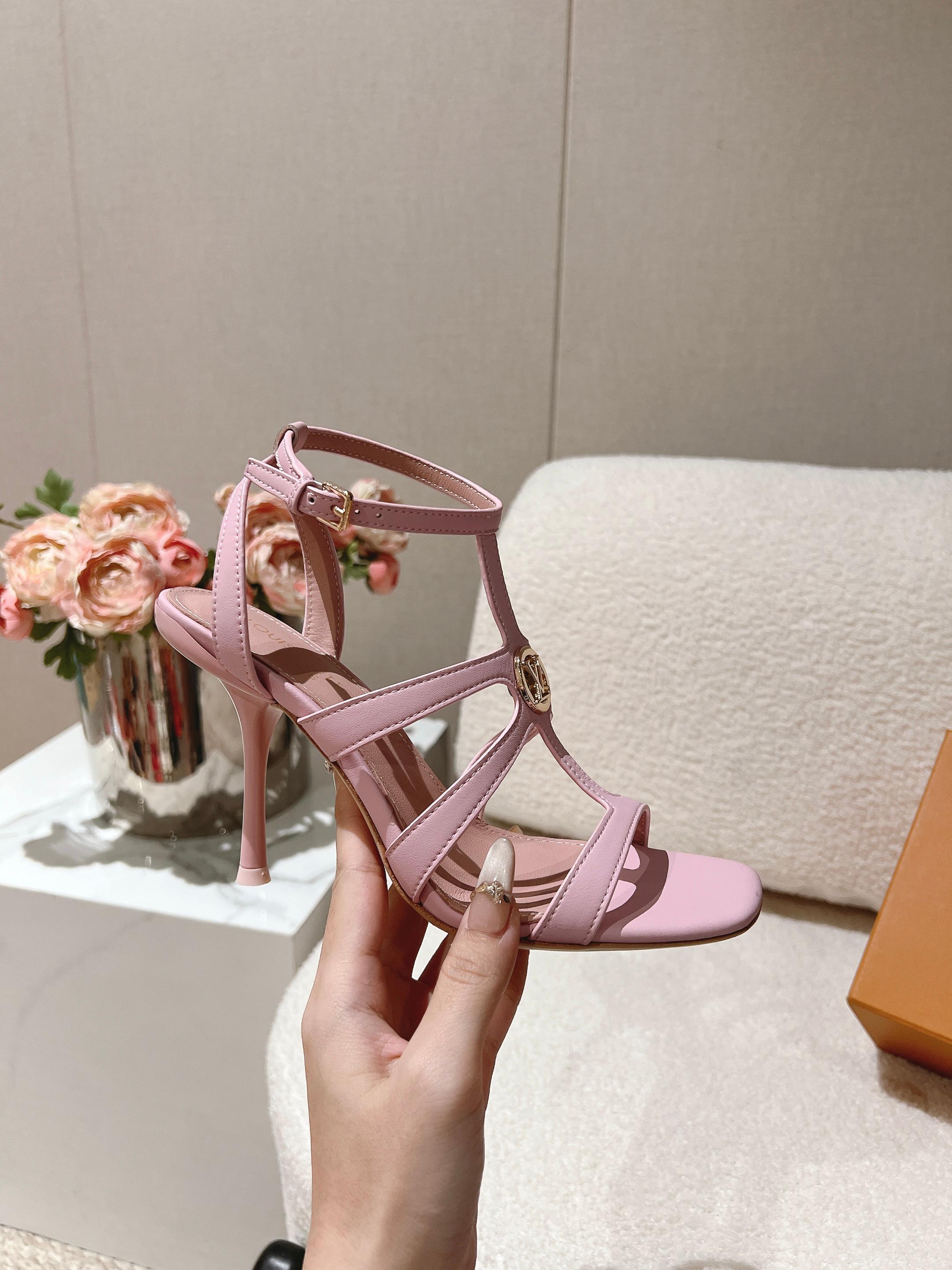 Women's shoes collection