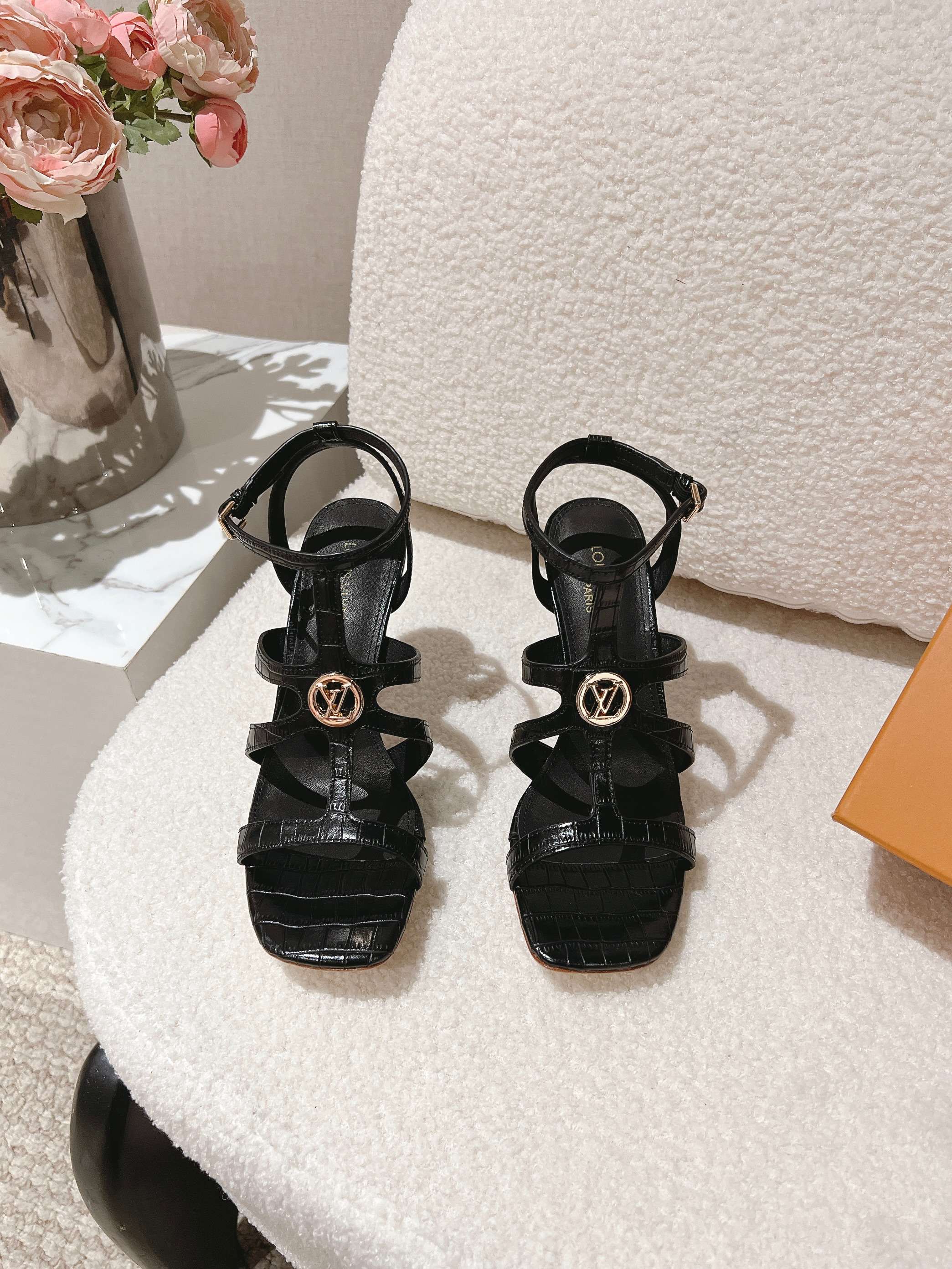 Women's shoes collection