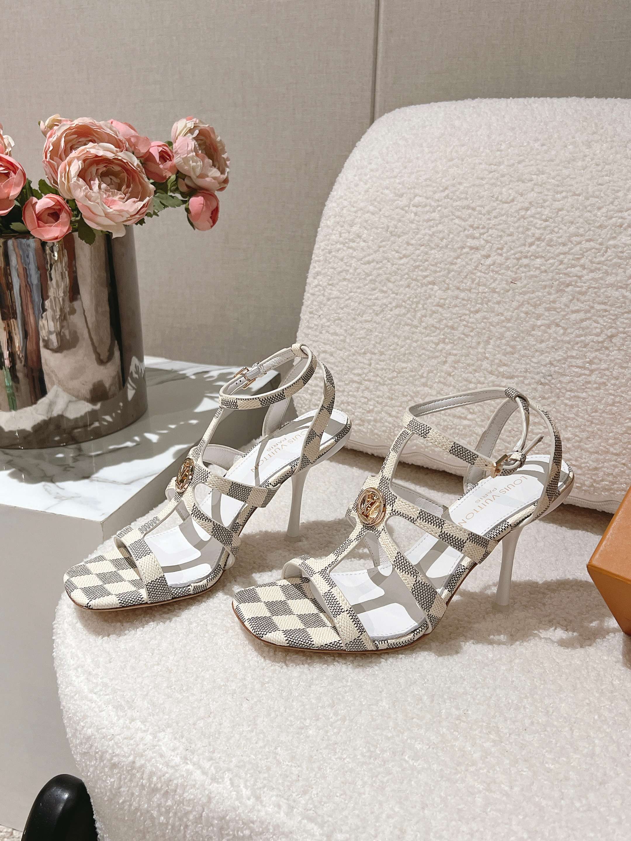 Women's shoes collection