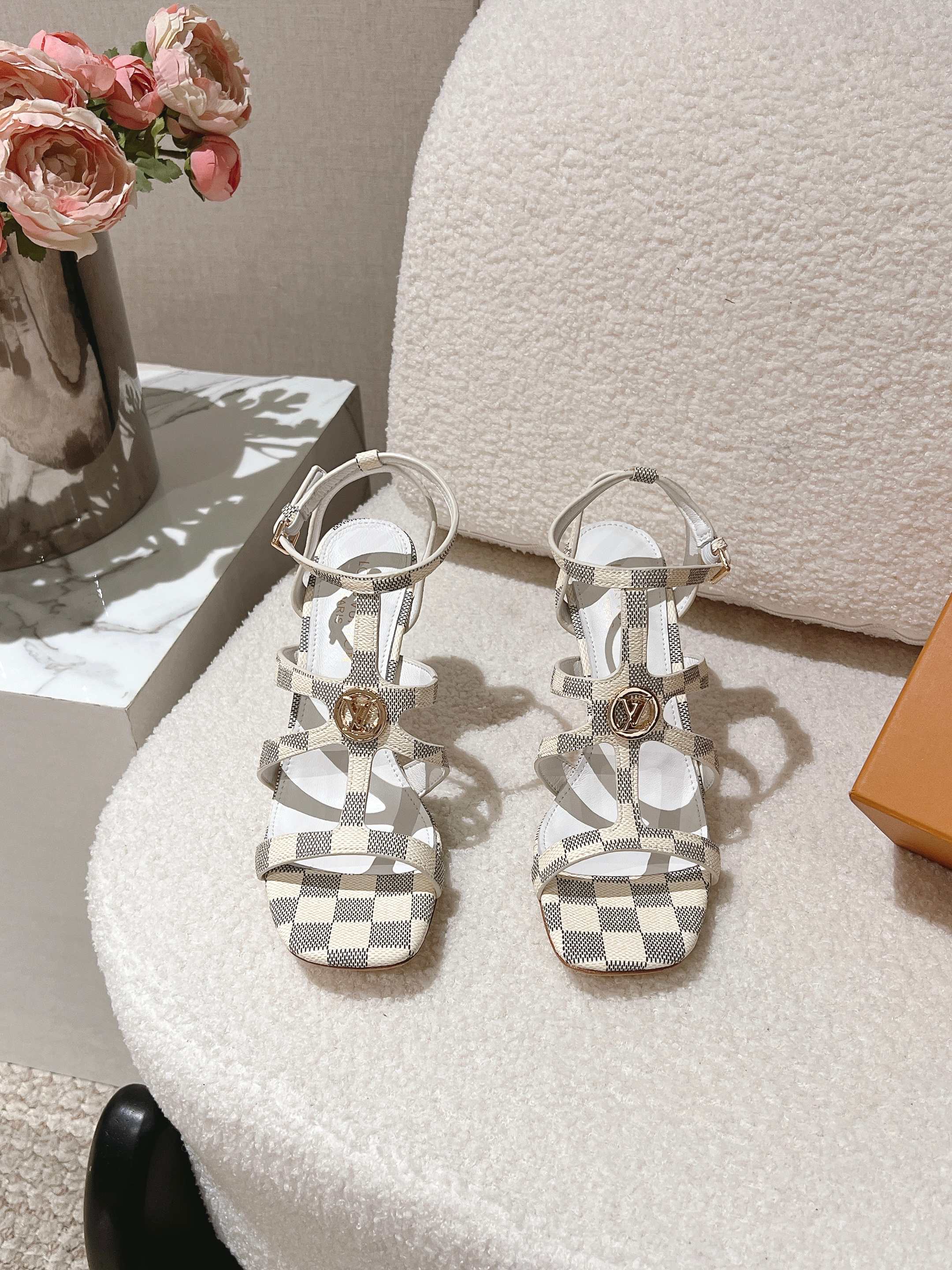 Women's shoes collection