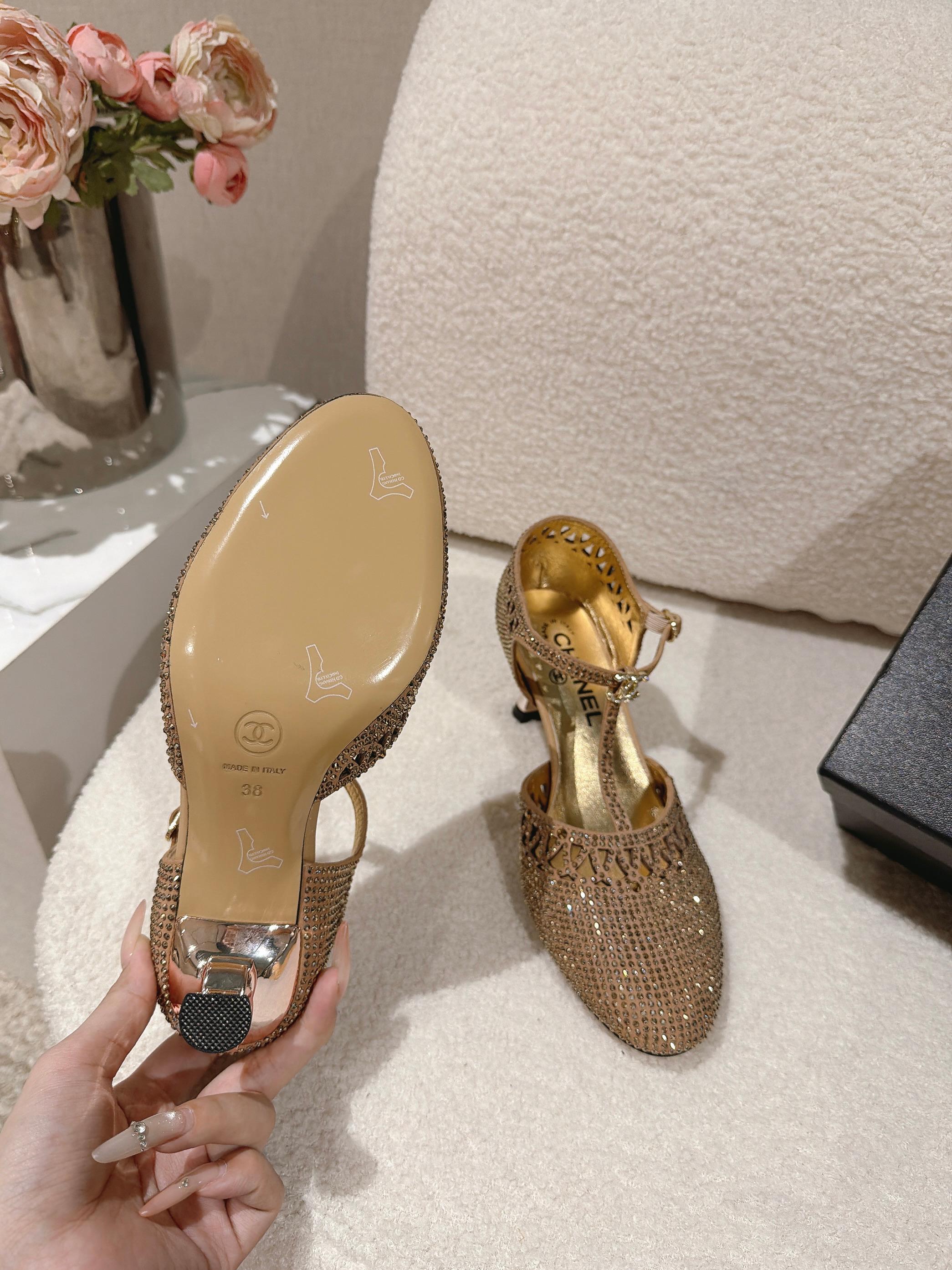 Women's shoes collection