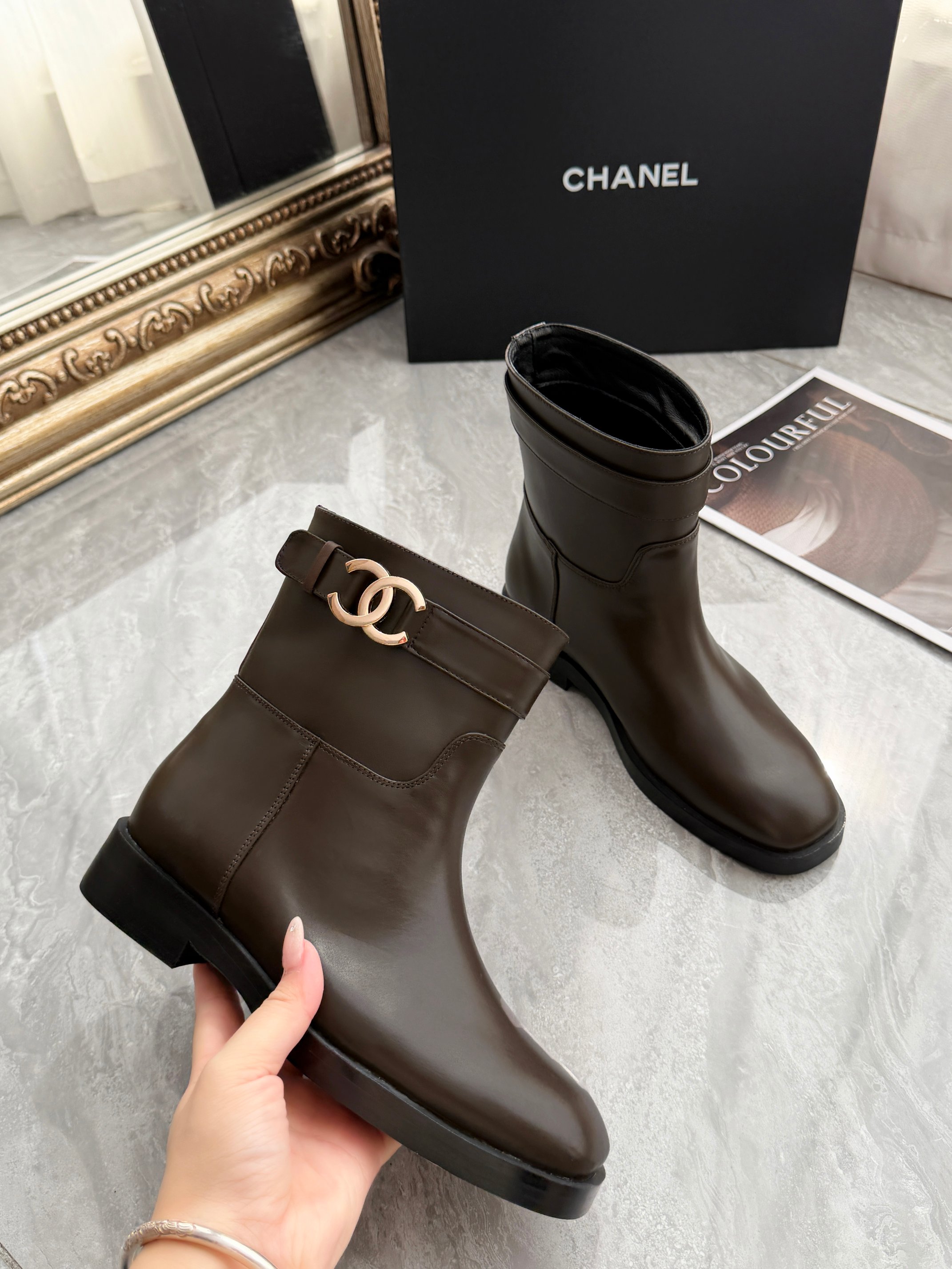 Women's shoes collection