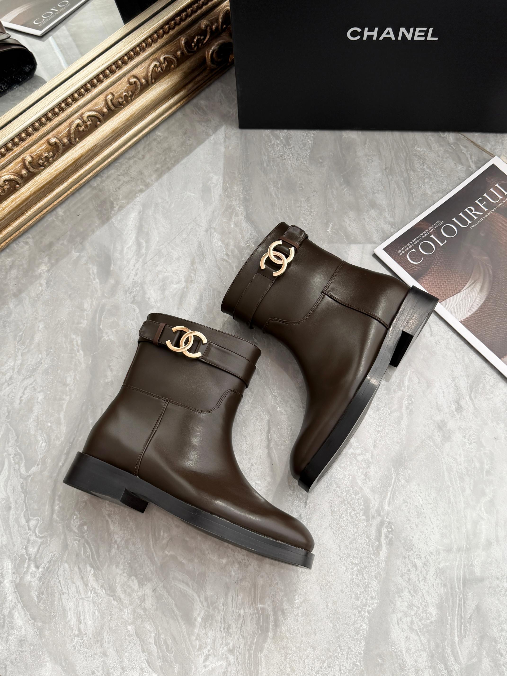 Women's shoes collection