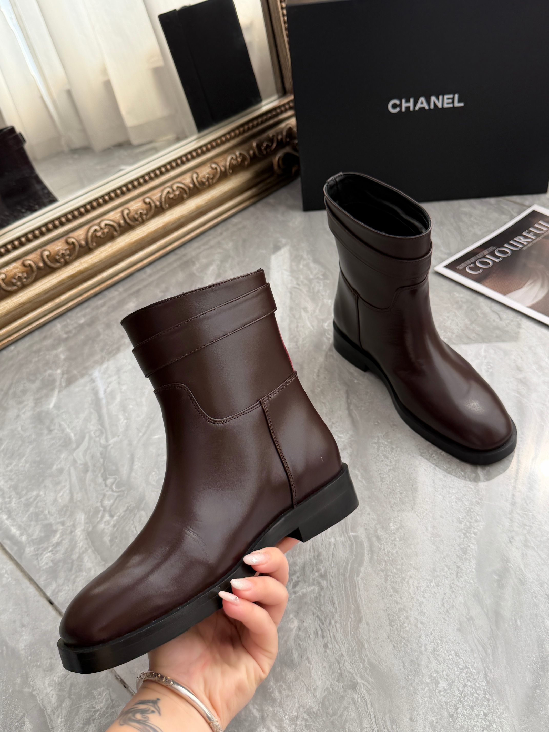 Women's shoes collection