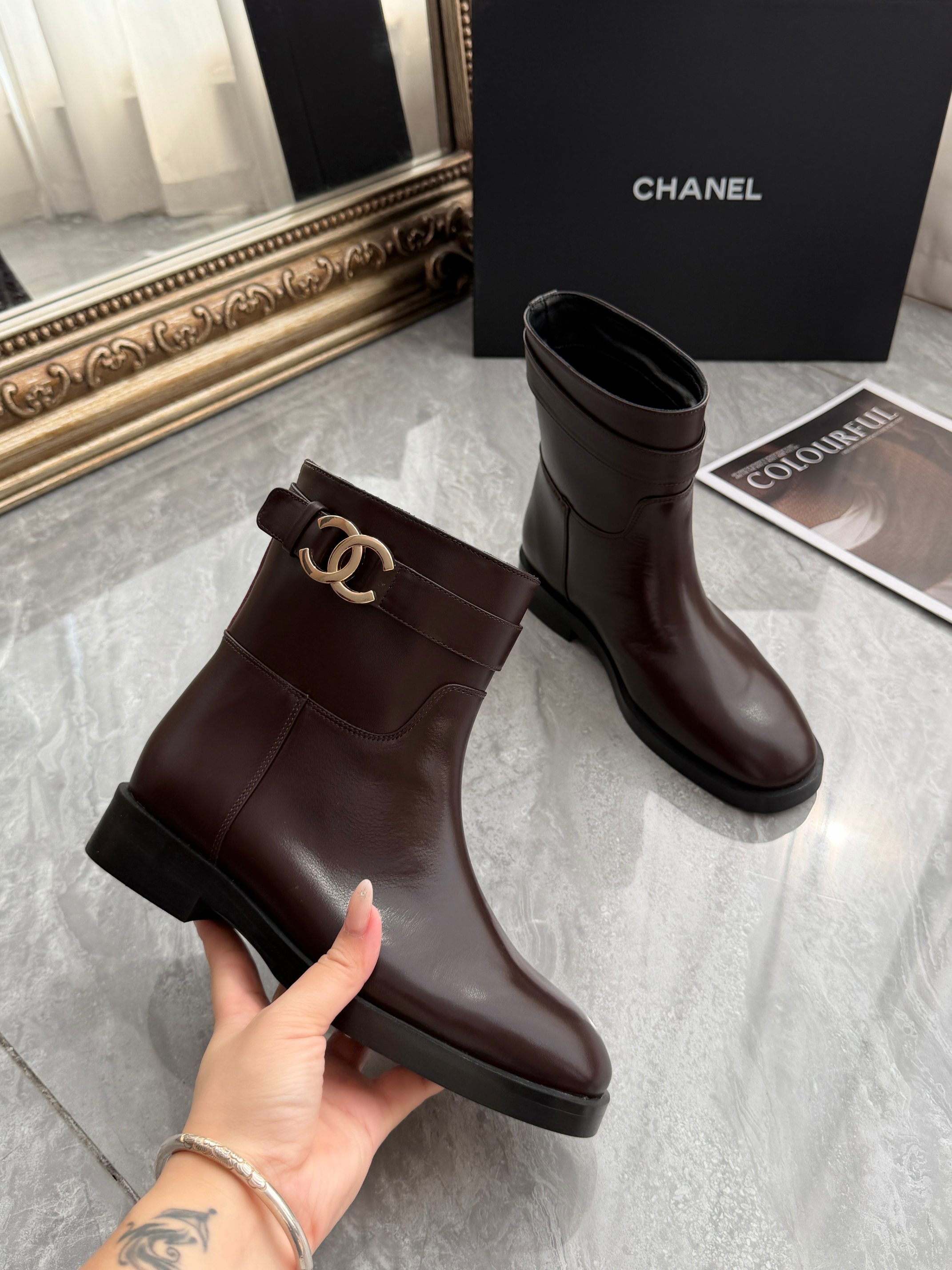 Women's shoes collection