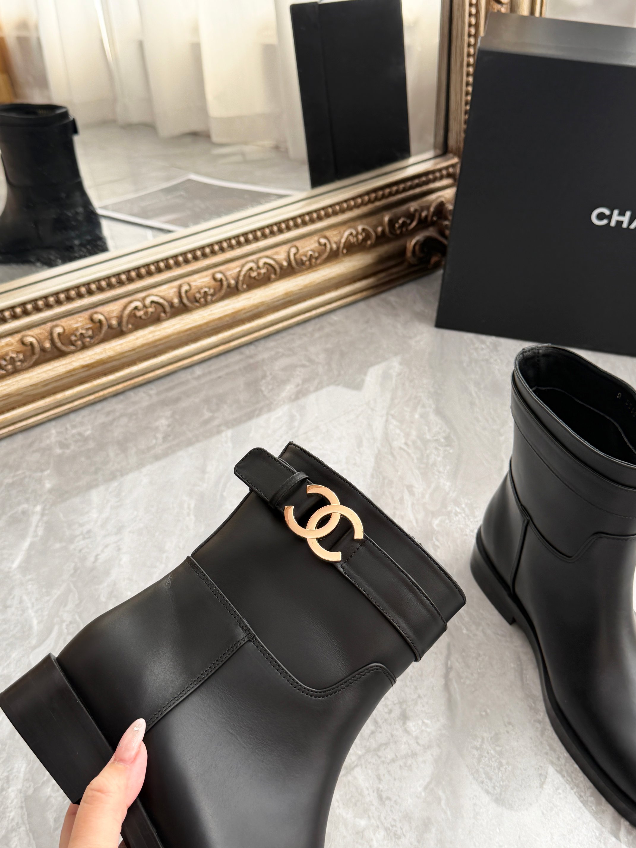 Women's shoes collection