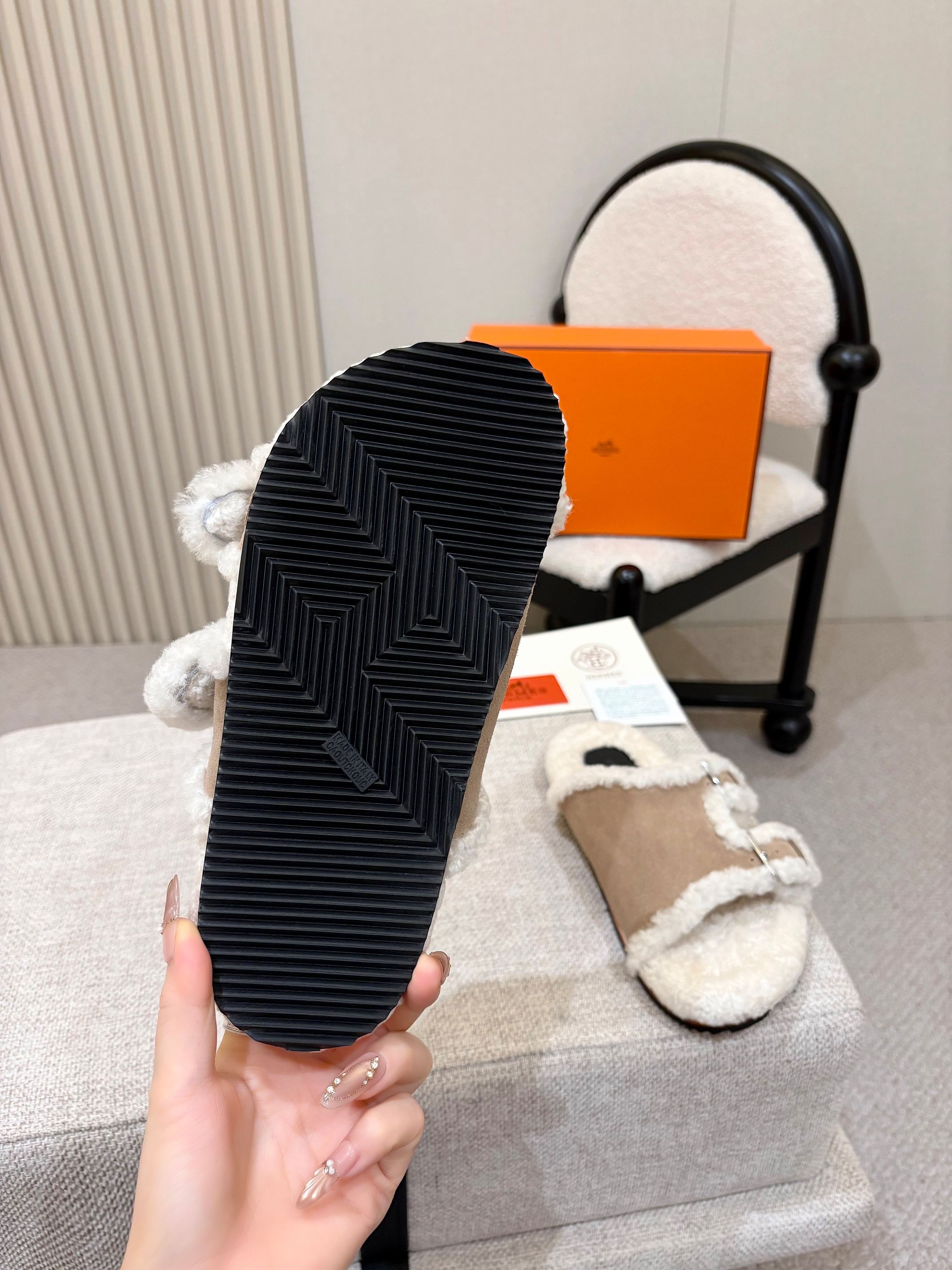 Women's shoes collection