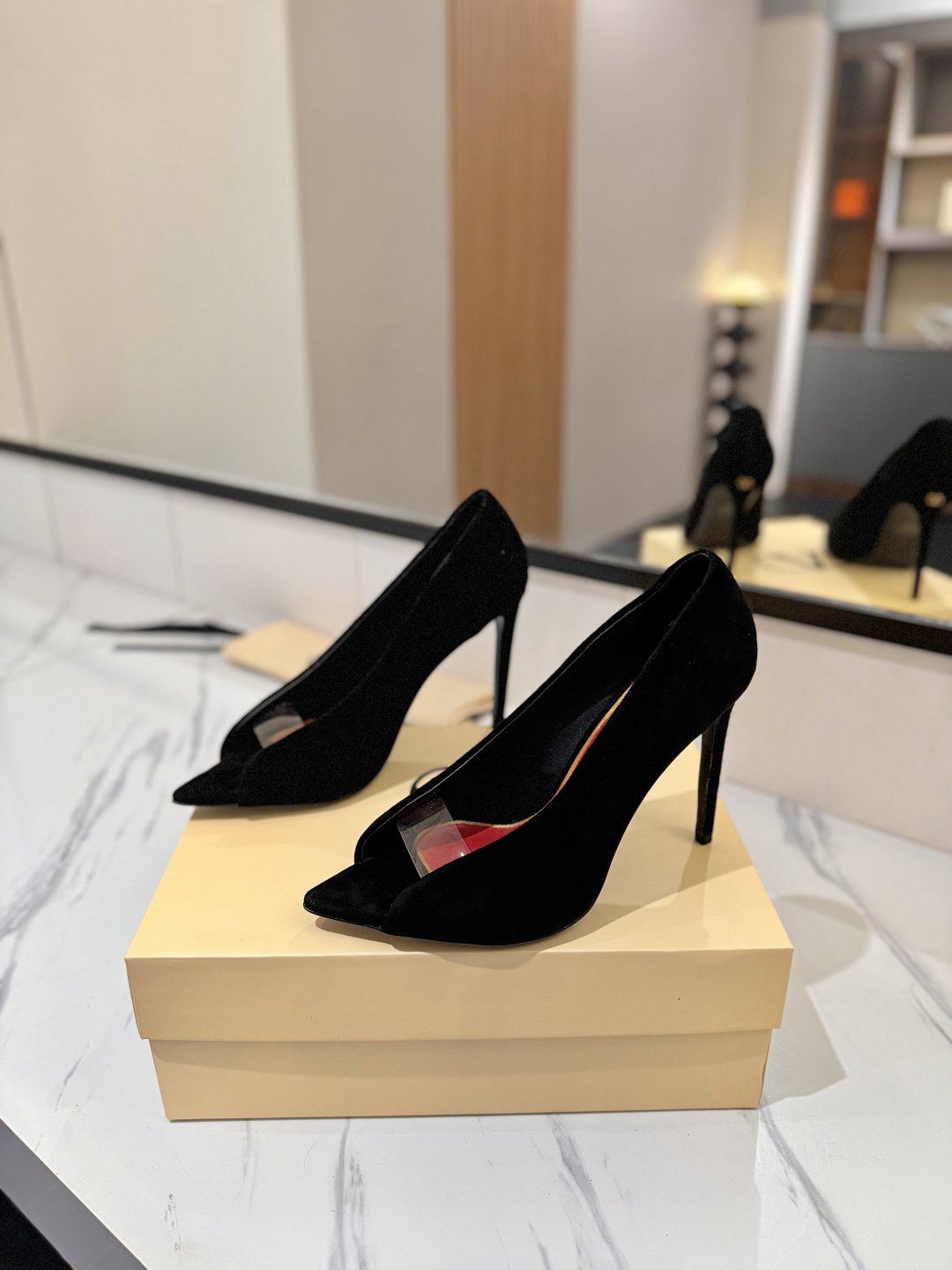 Women's shoes collection