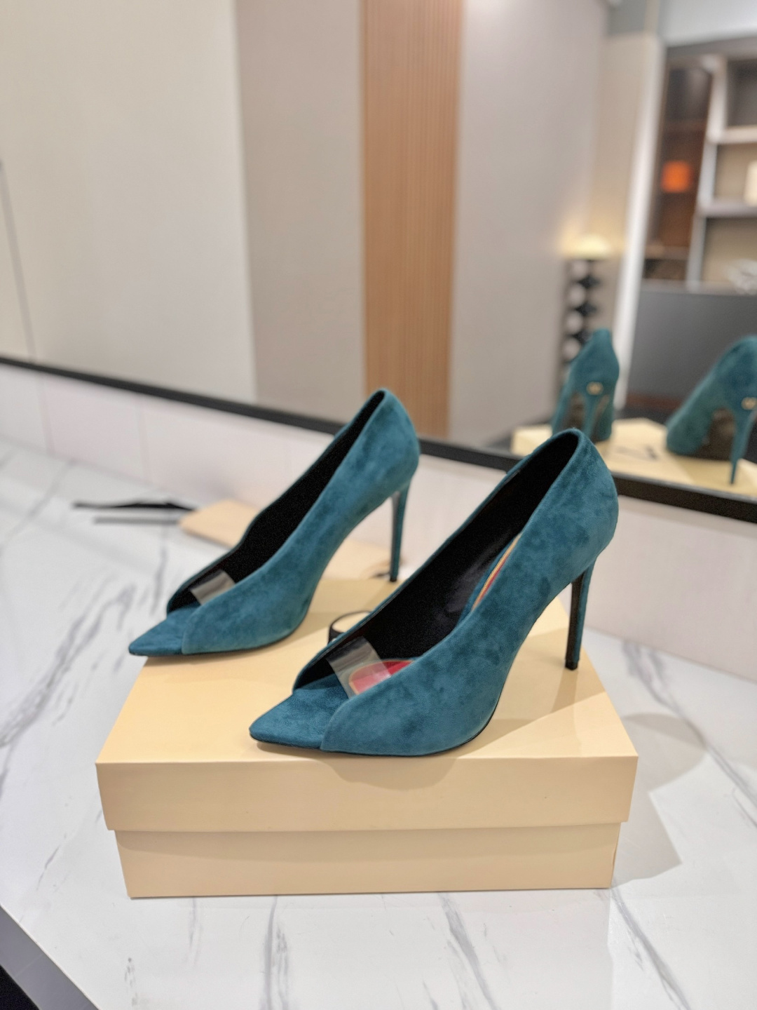 Women's shoes collection