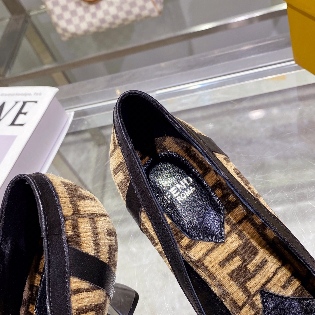 Women's shoes collection