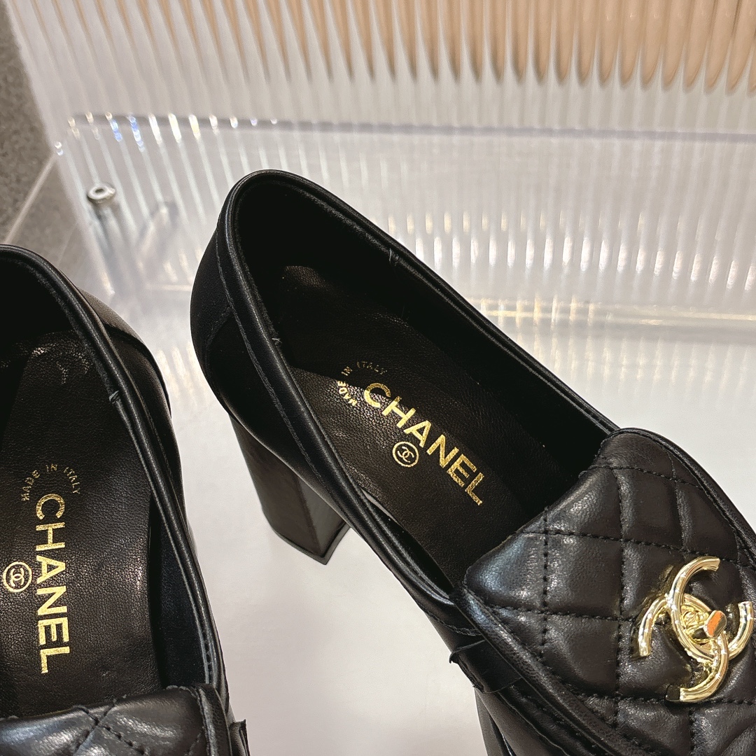 Women's shoes collection