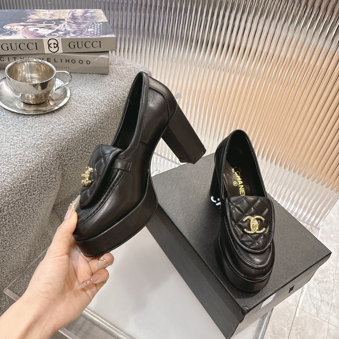 Women's shoes collection