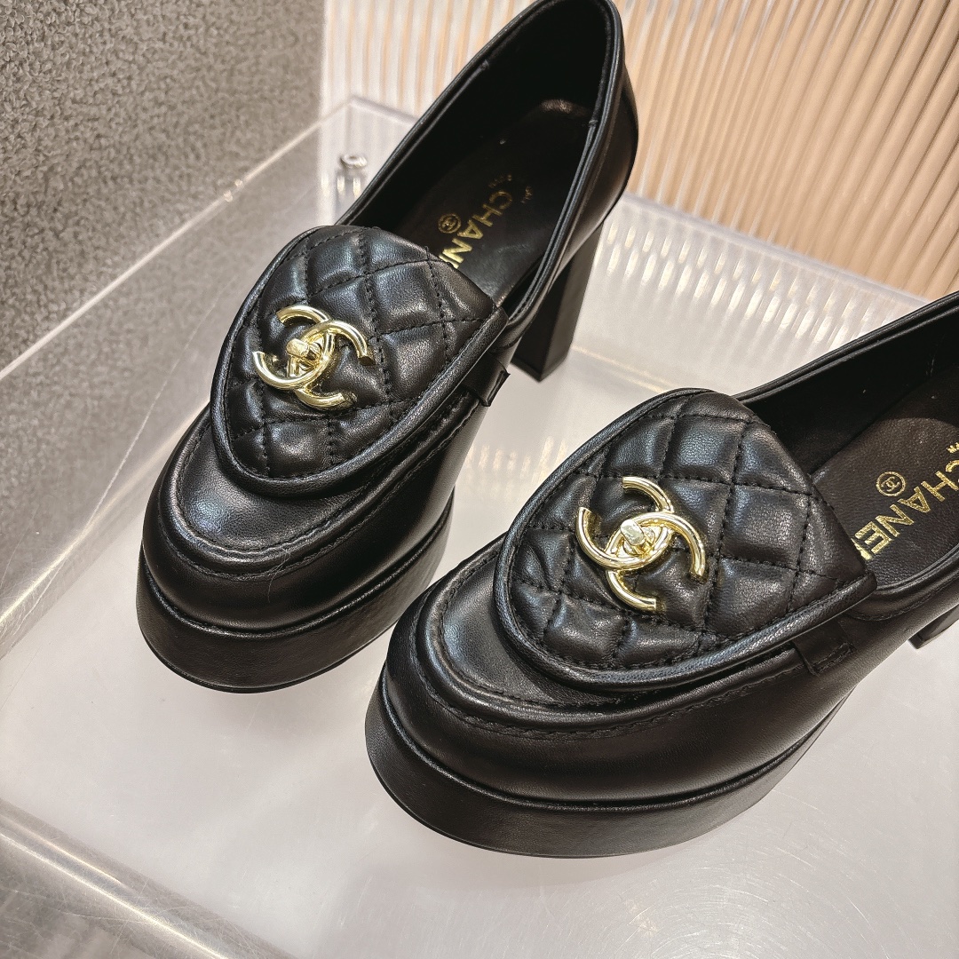 Women's shoes collection