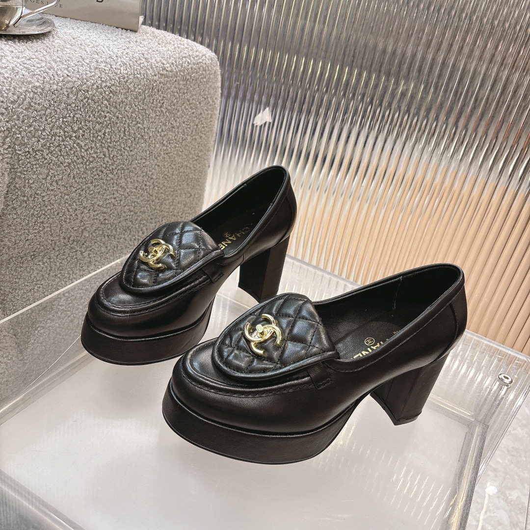 Women's shoes collection