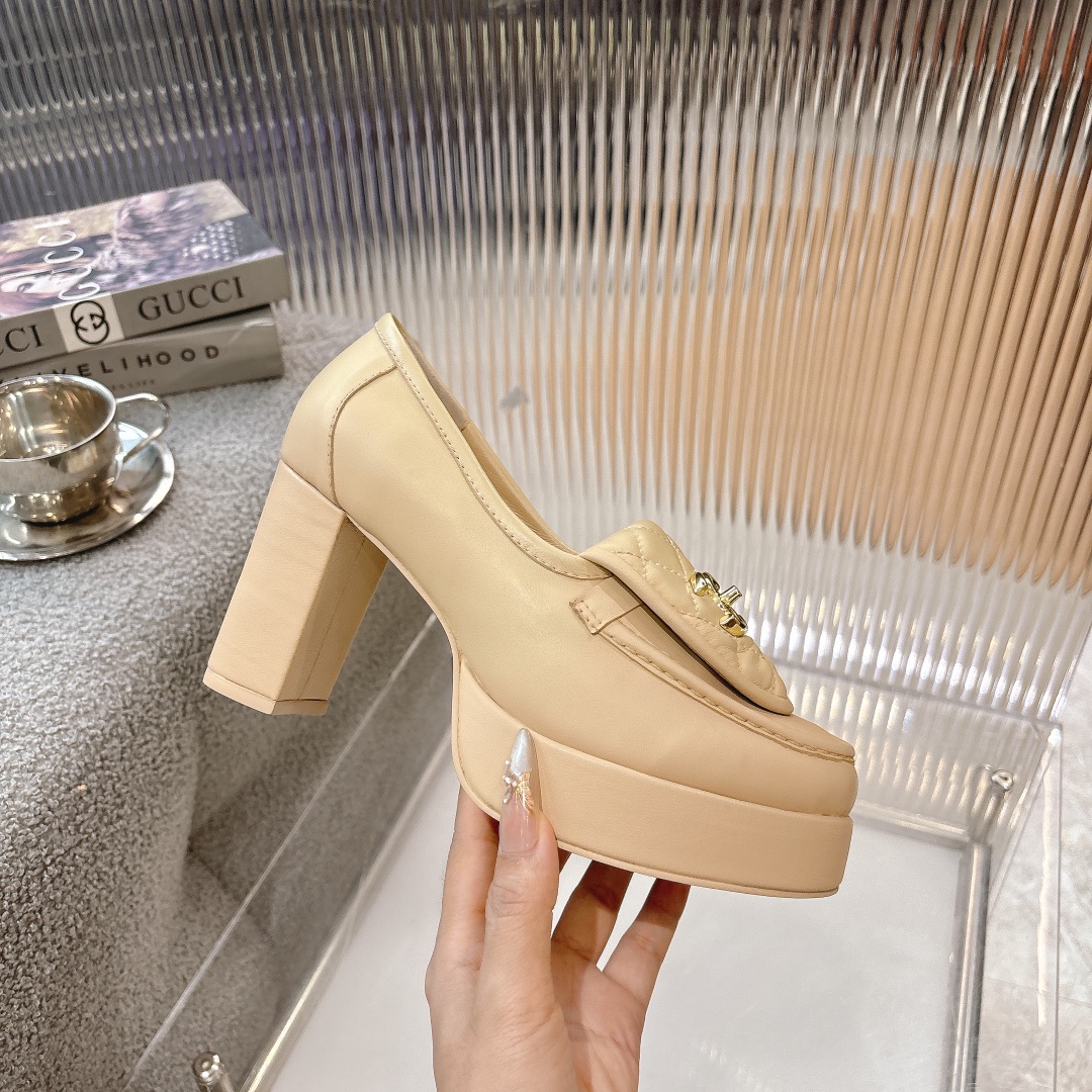 Women's shoes collection