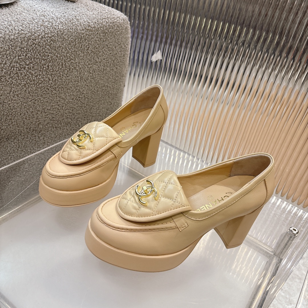 Women's shoes collection