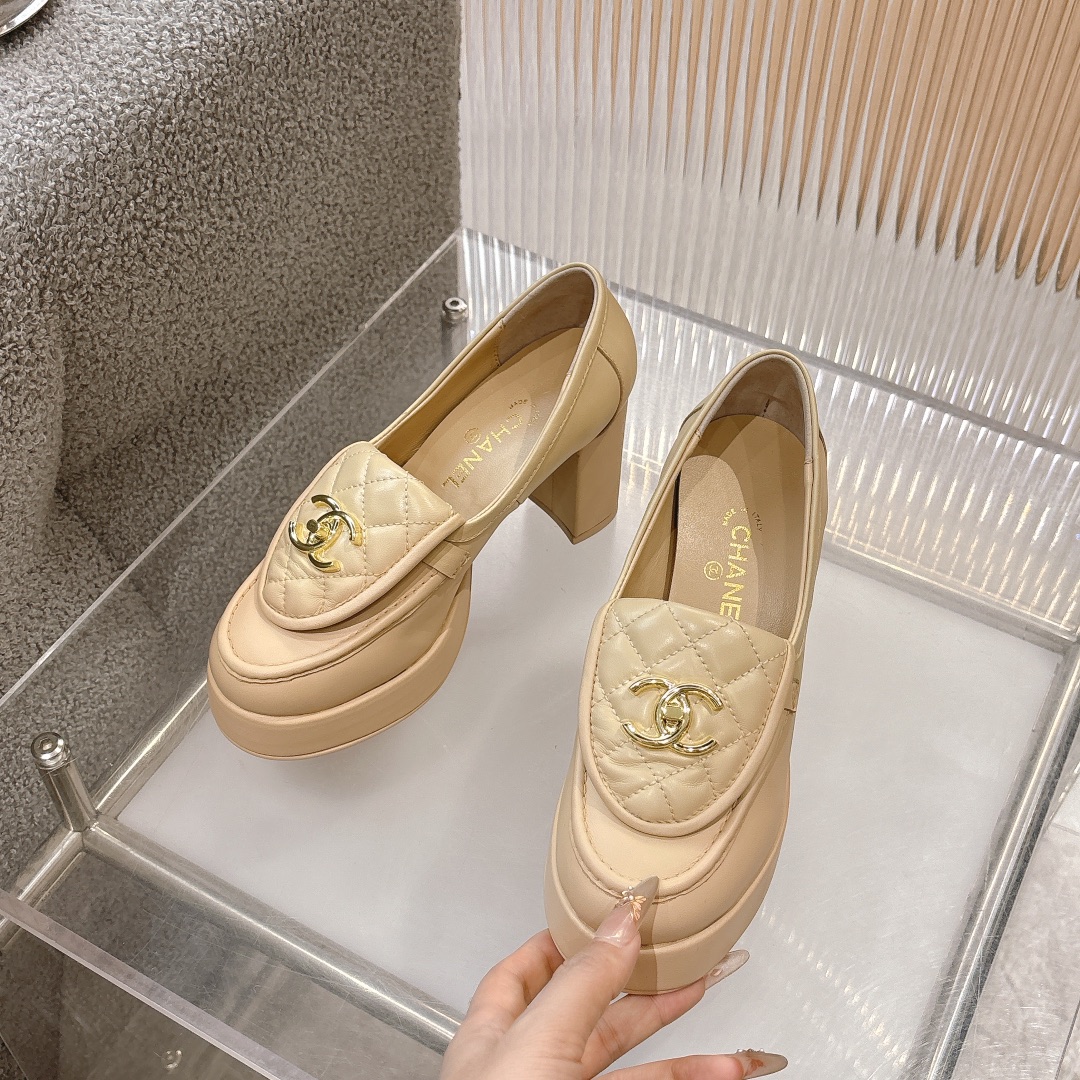 Women's shoes collection