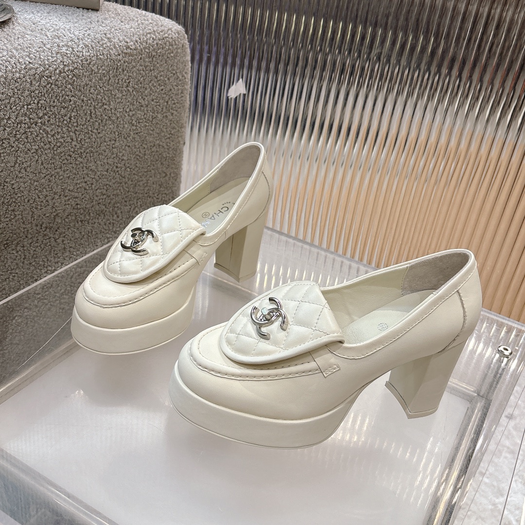 Women's shoes collection