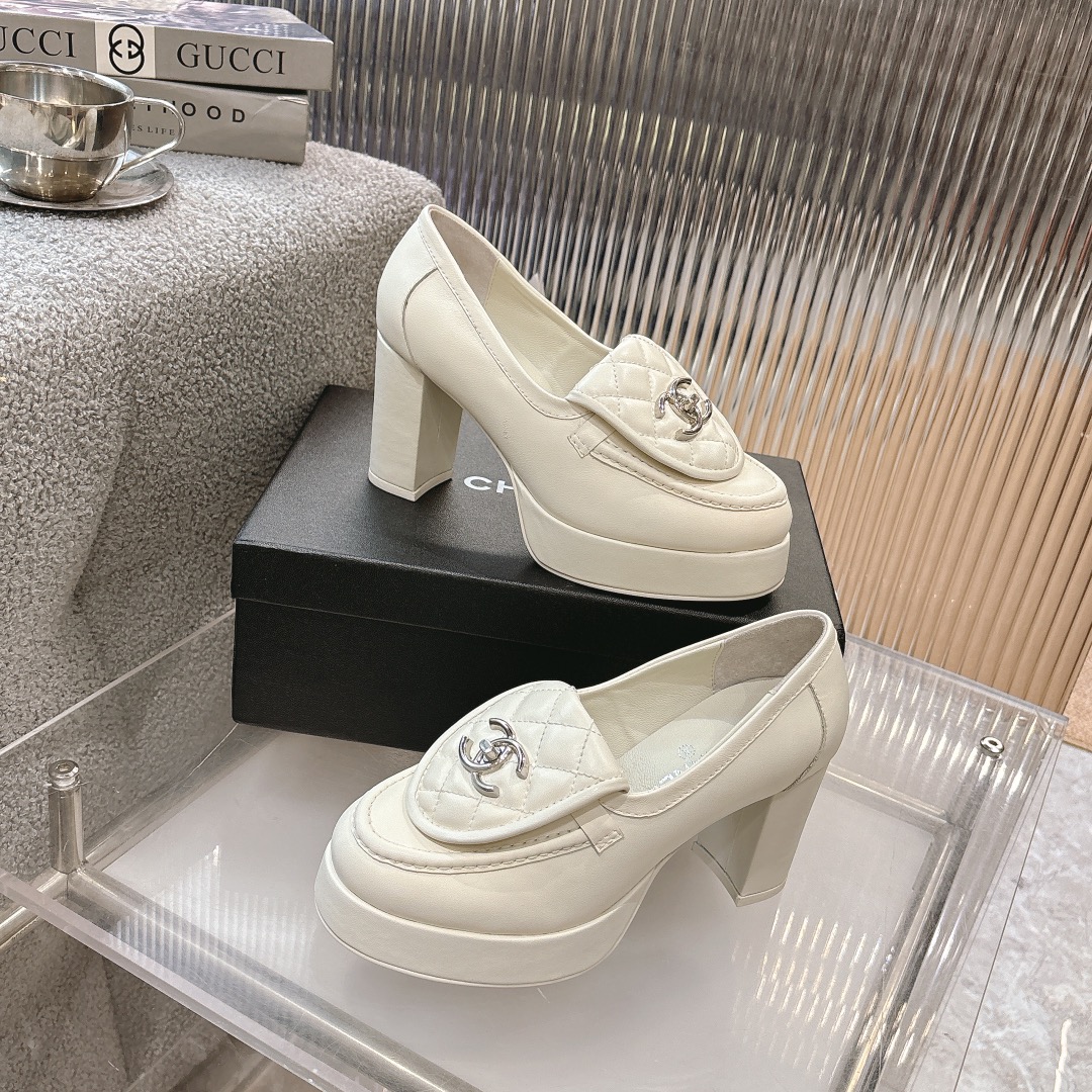 Women's shoes collection