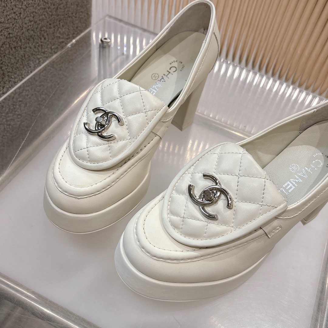 Women's shoes collection