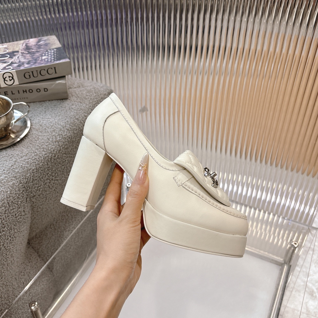 Women's shoes collection