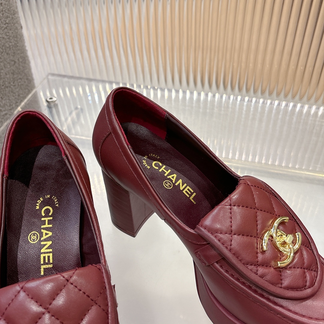 Women's shoes collection
