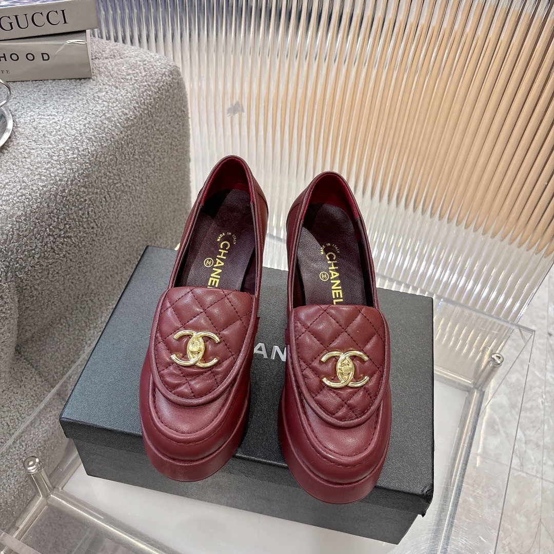 Women's shoes collection