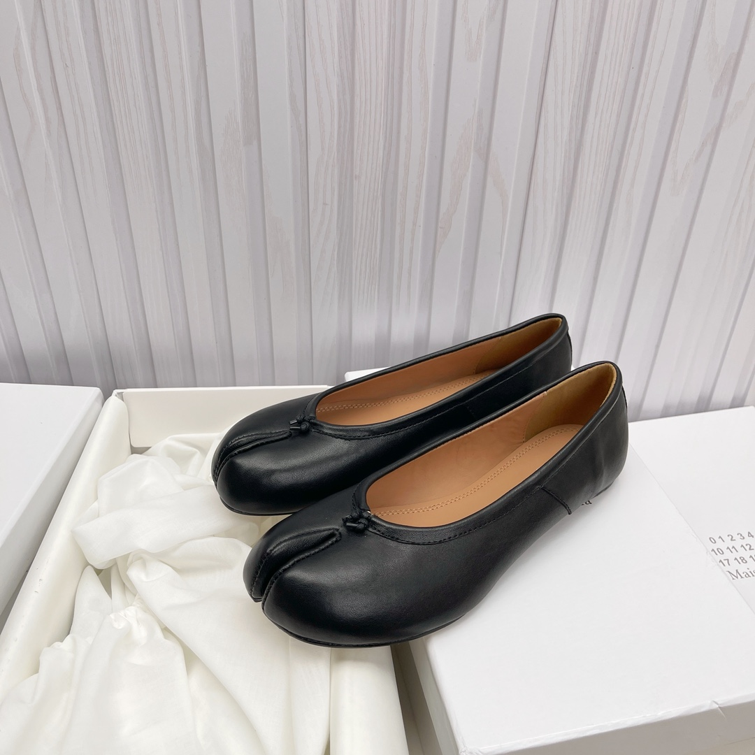 Women's shoes collection