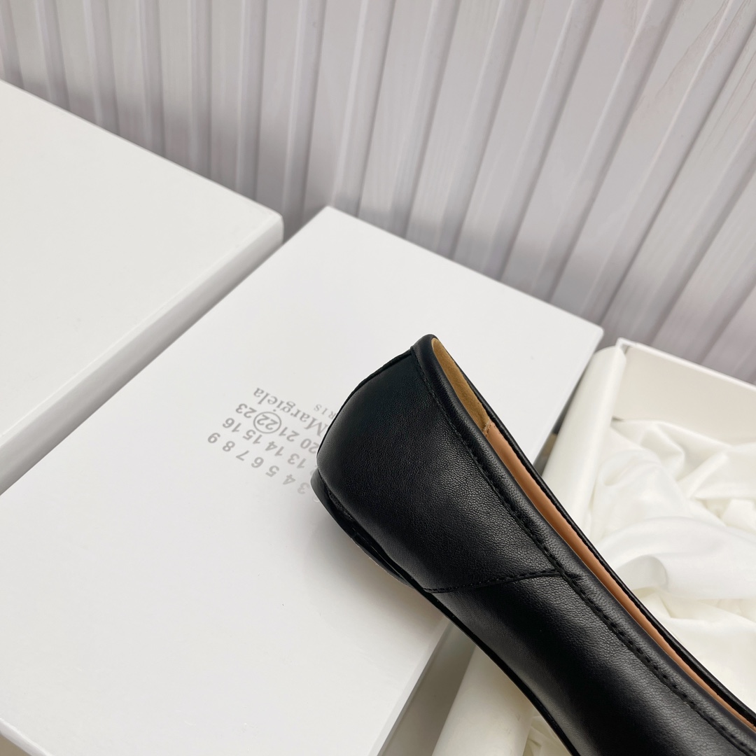 Women's shoes collection