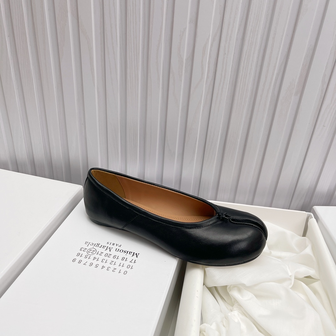 Women's shoes collection
