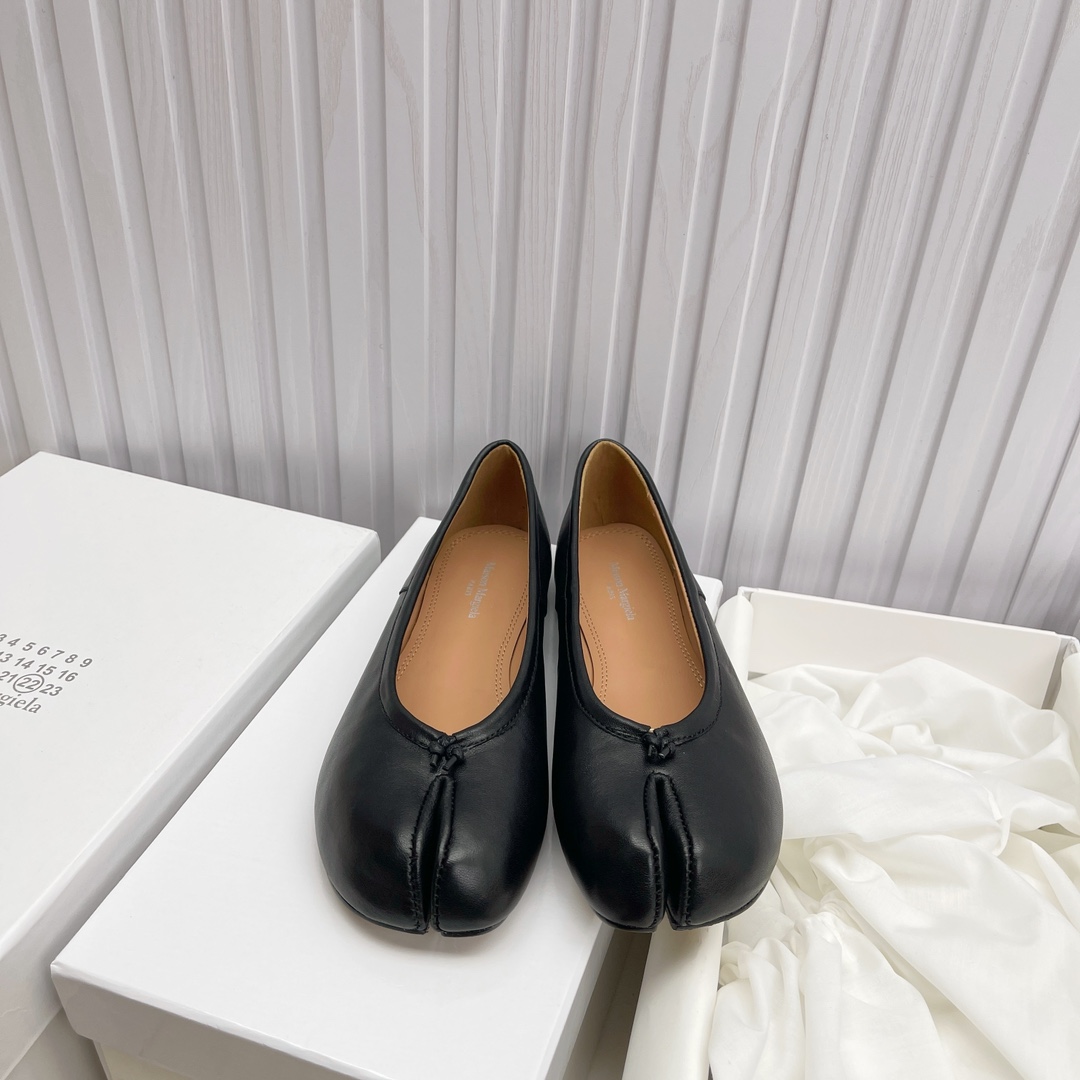 Women's shoes collection