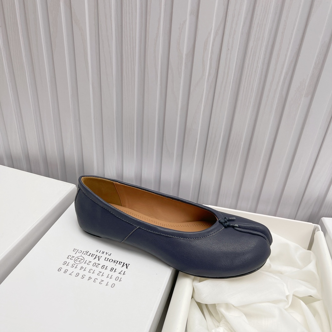 Women's shoes collection