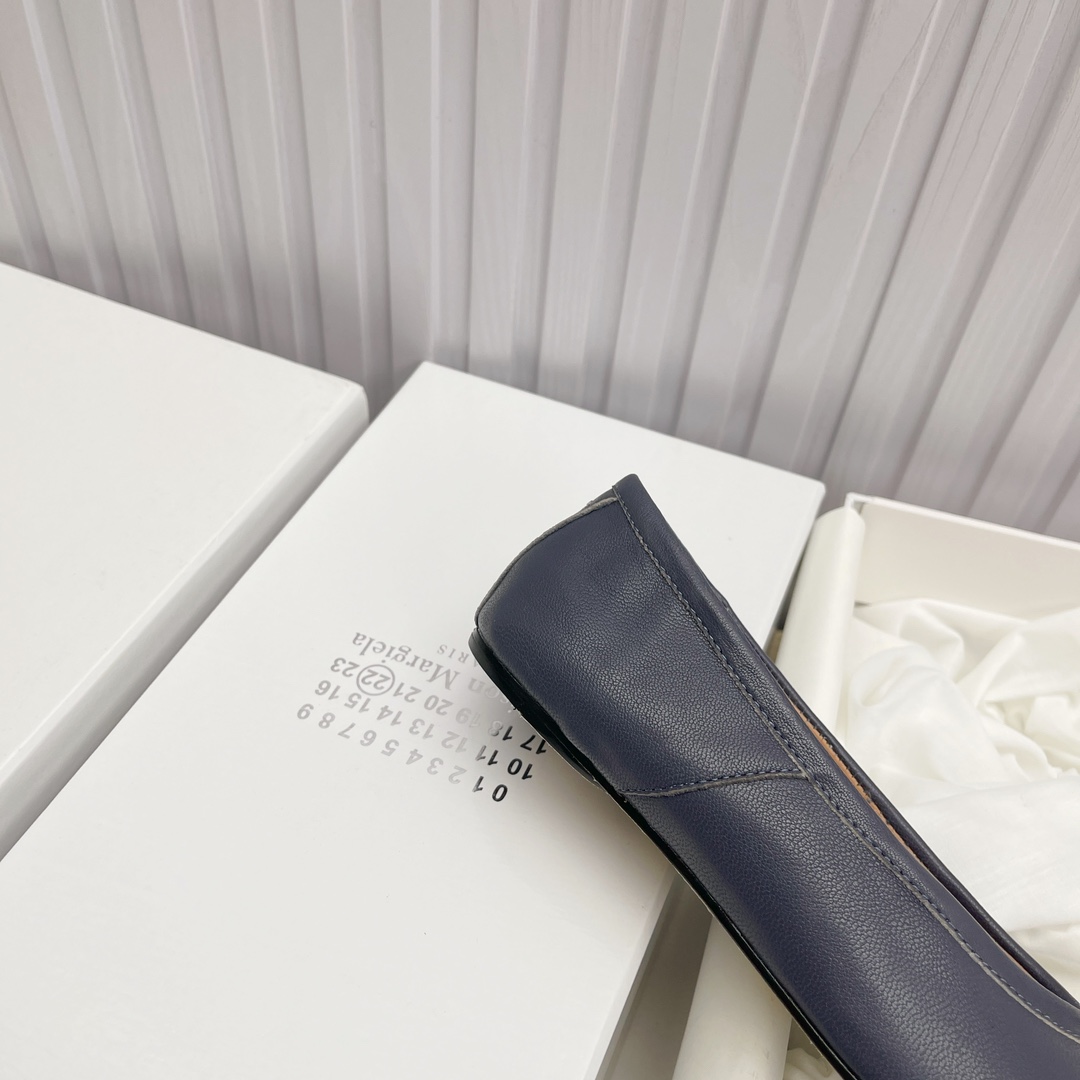 Women's shoes collection
