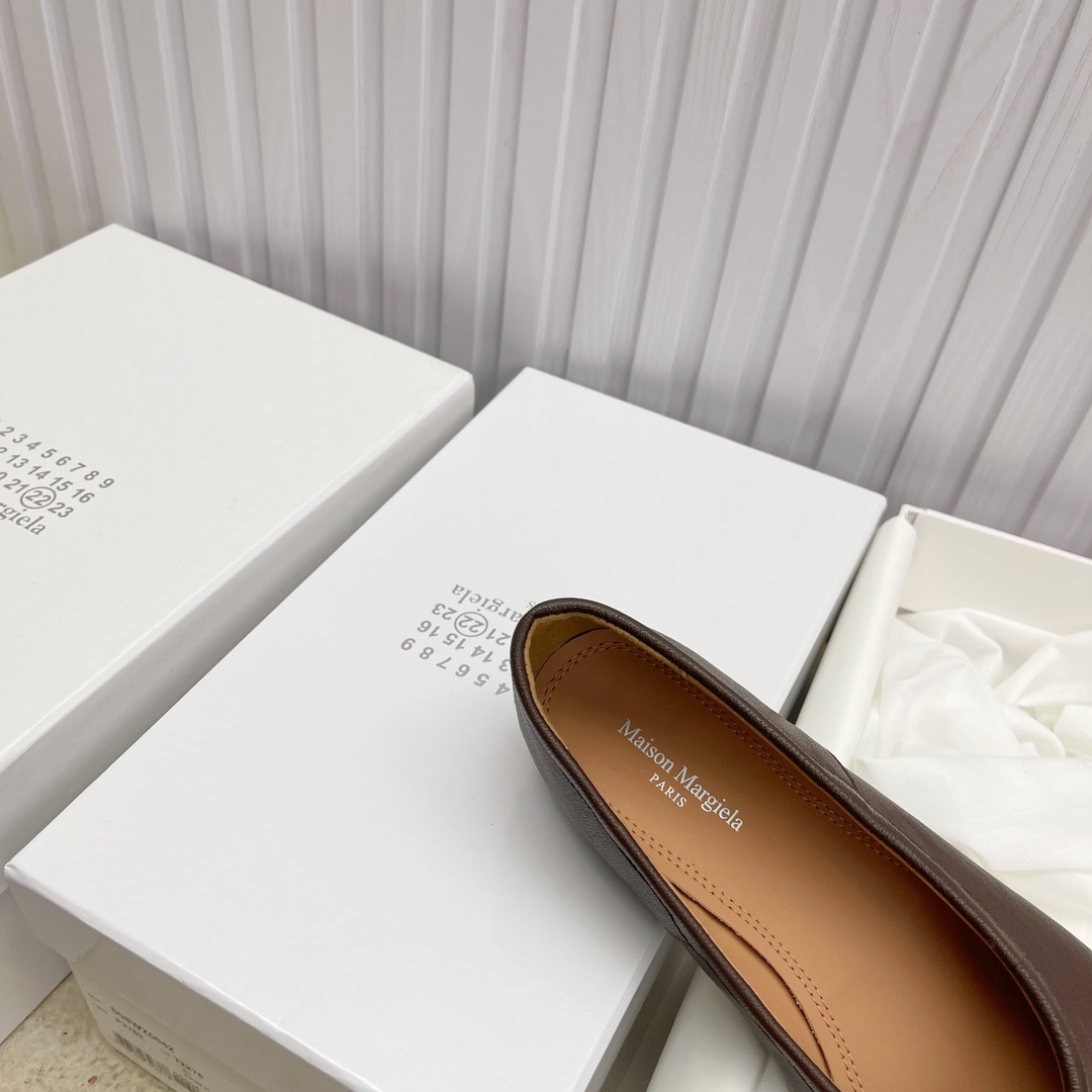Women's shoes collection