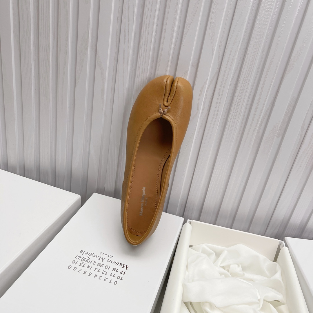 Women's shoes collection