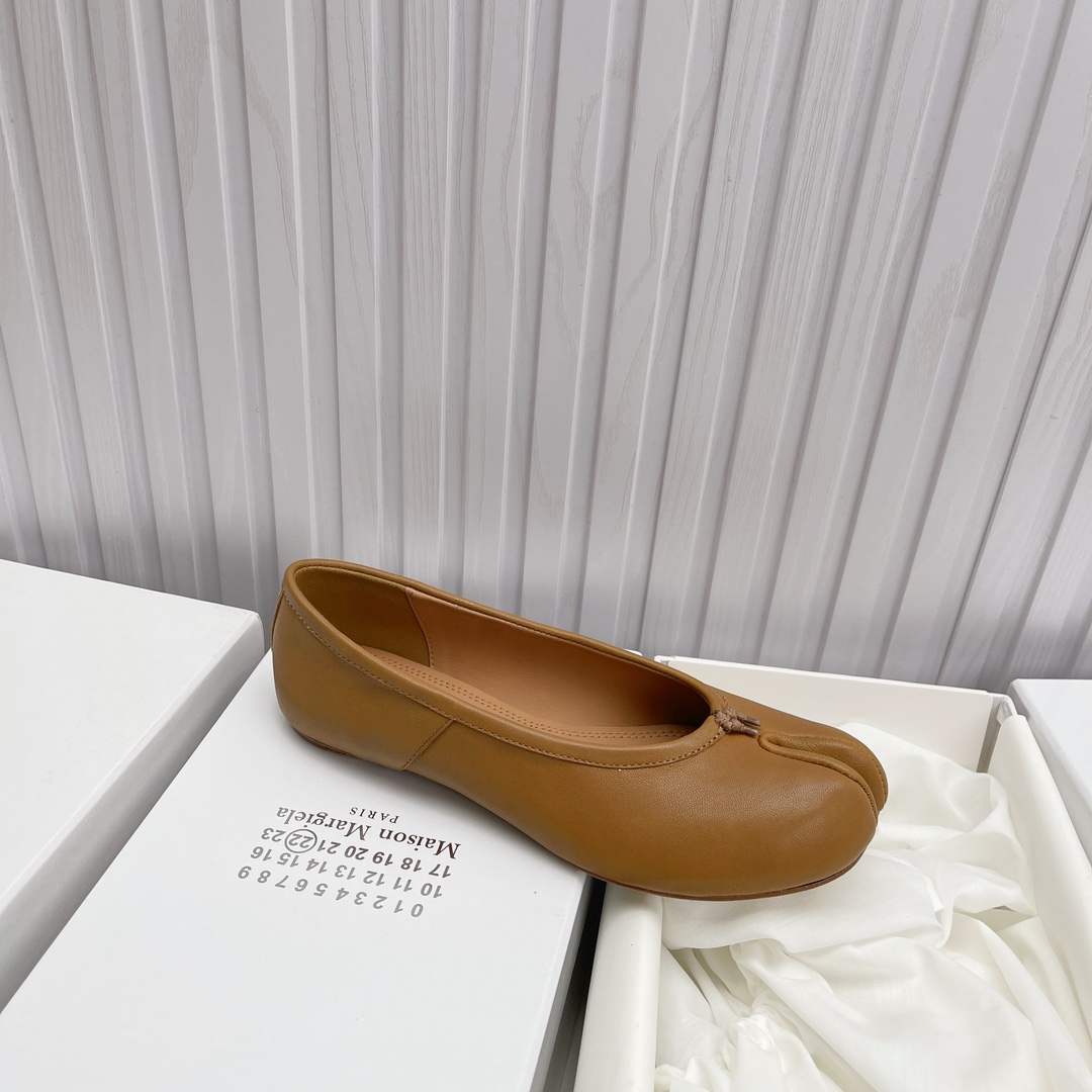 Women's shoes collection