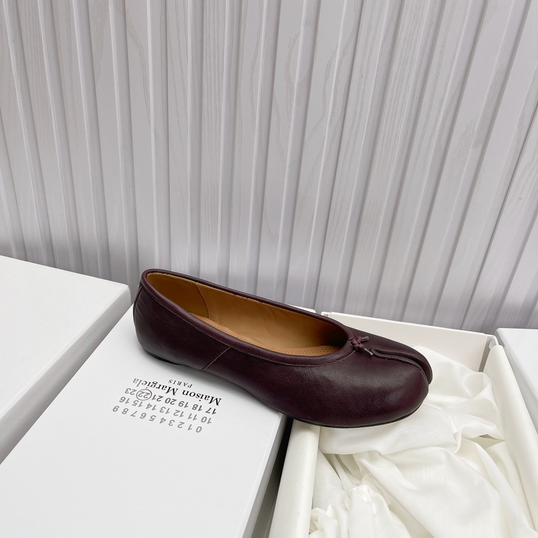 Women's shoes collection