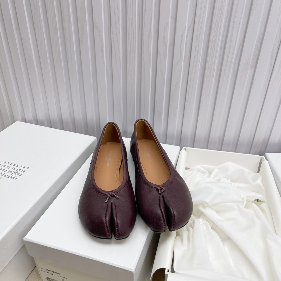 Women's shoes collection