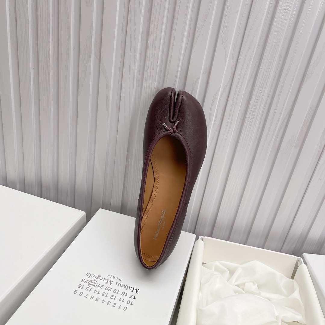 Women's shoes collection