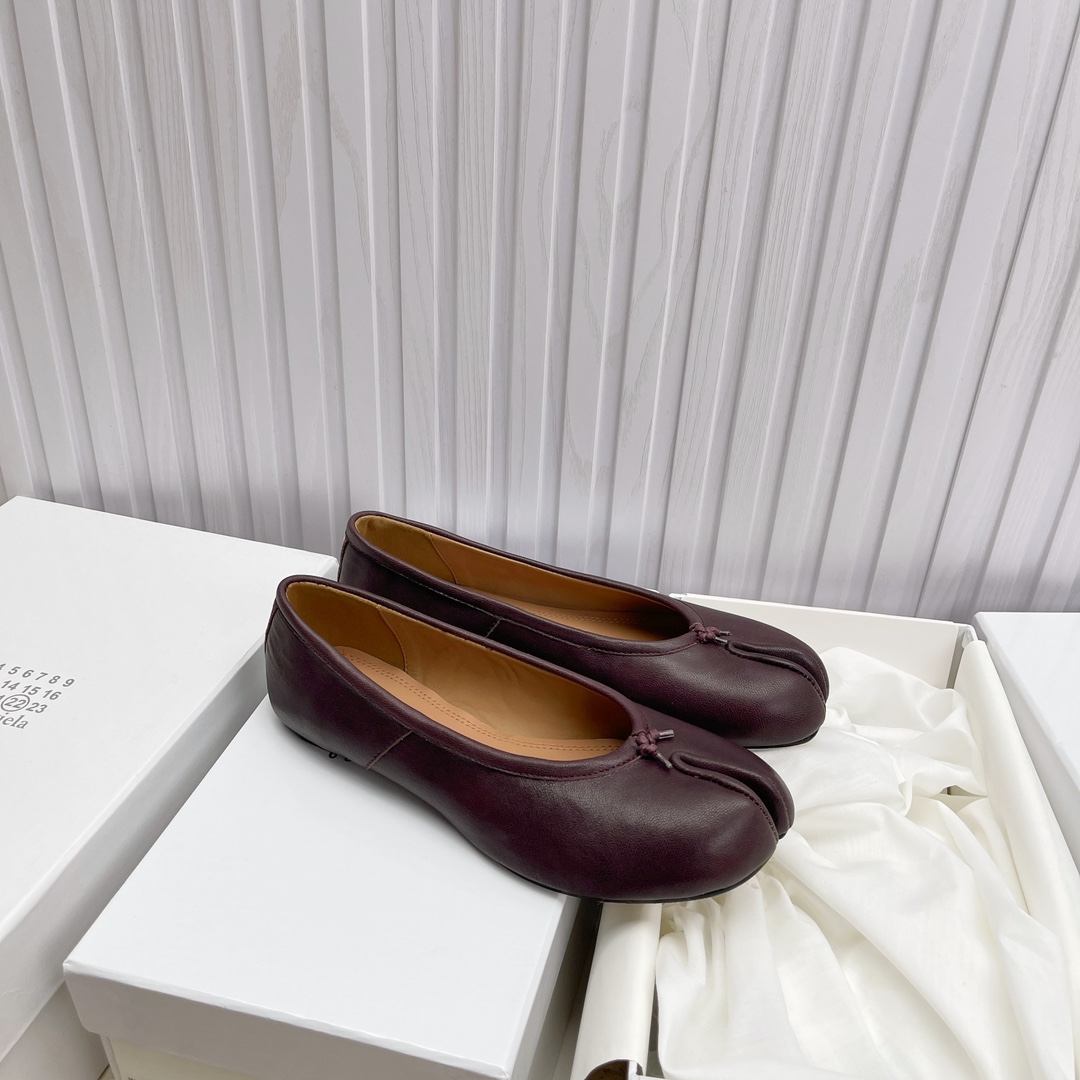 Women's shoes collection
