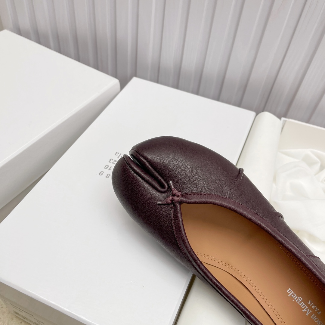 Women's shoes collection