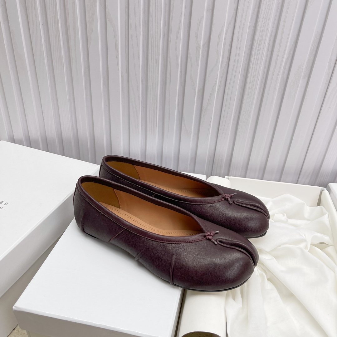 Women's shoes collection