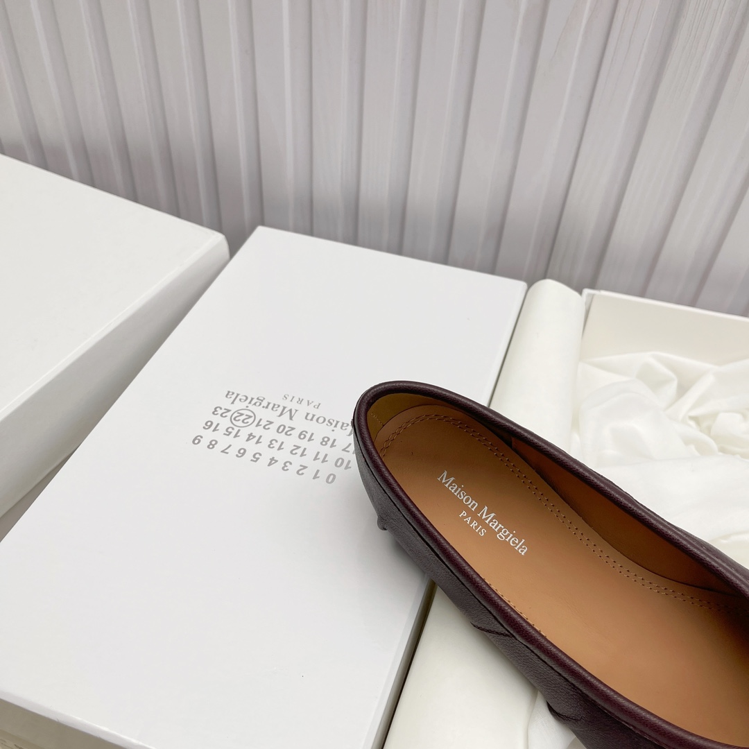 Women's shoes collection