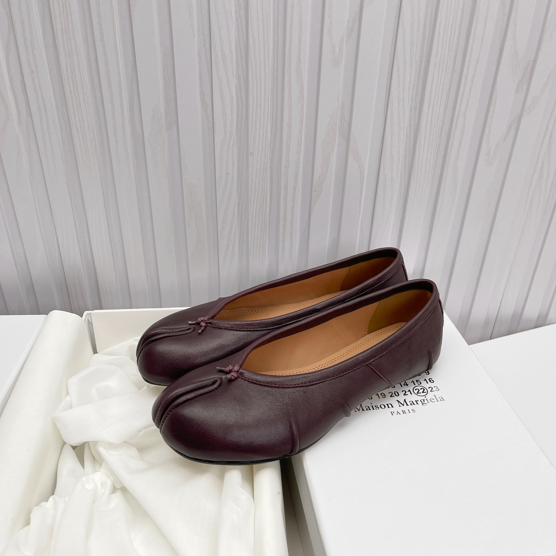 Women's shoes collection