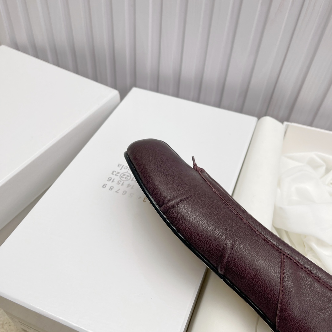 Women's shoes collection
