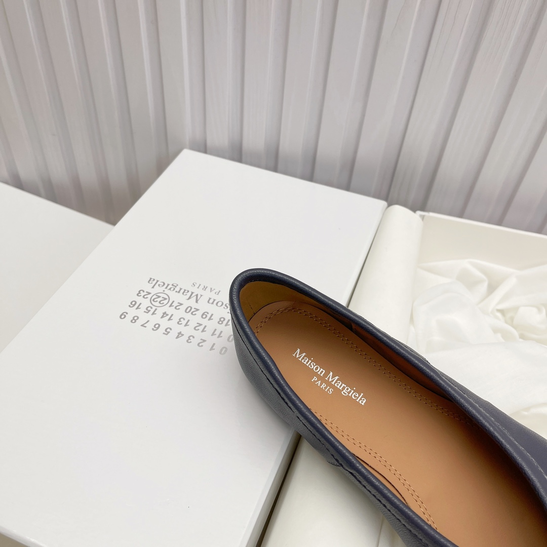 Women's shoes collection