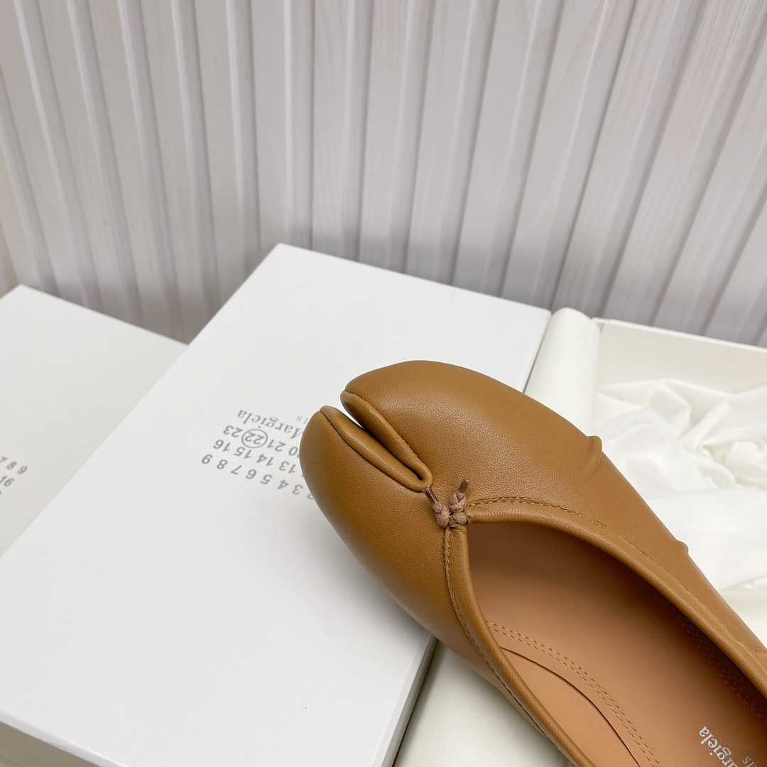 Women's shoes collection