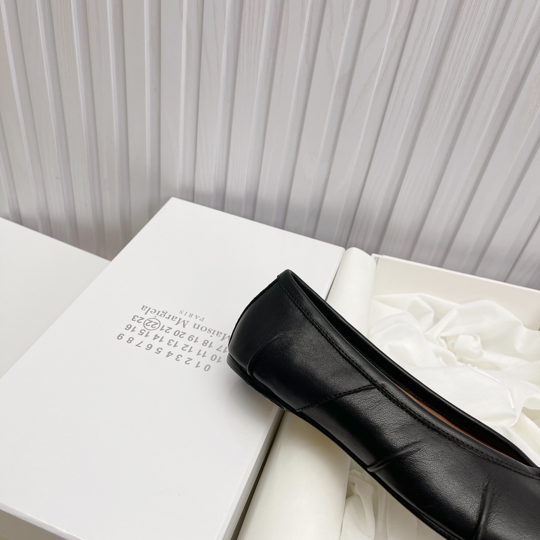 Women's shoes collection