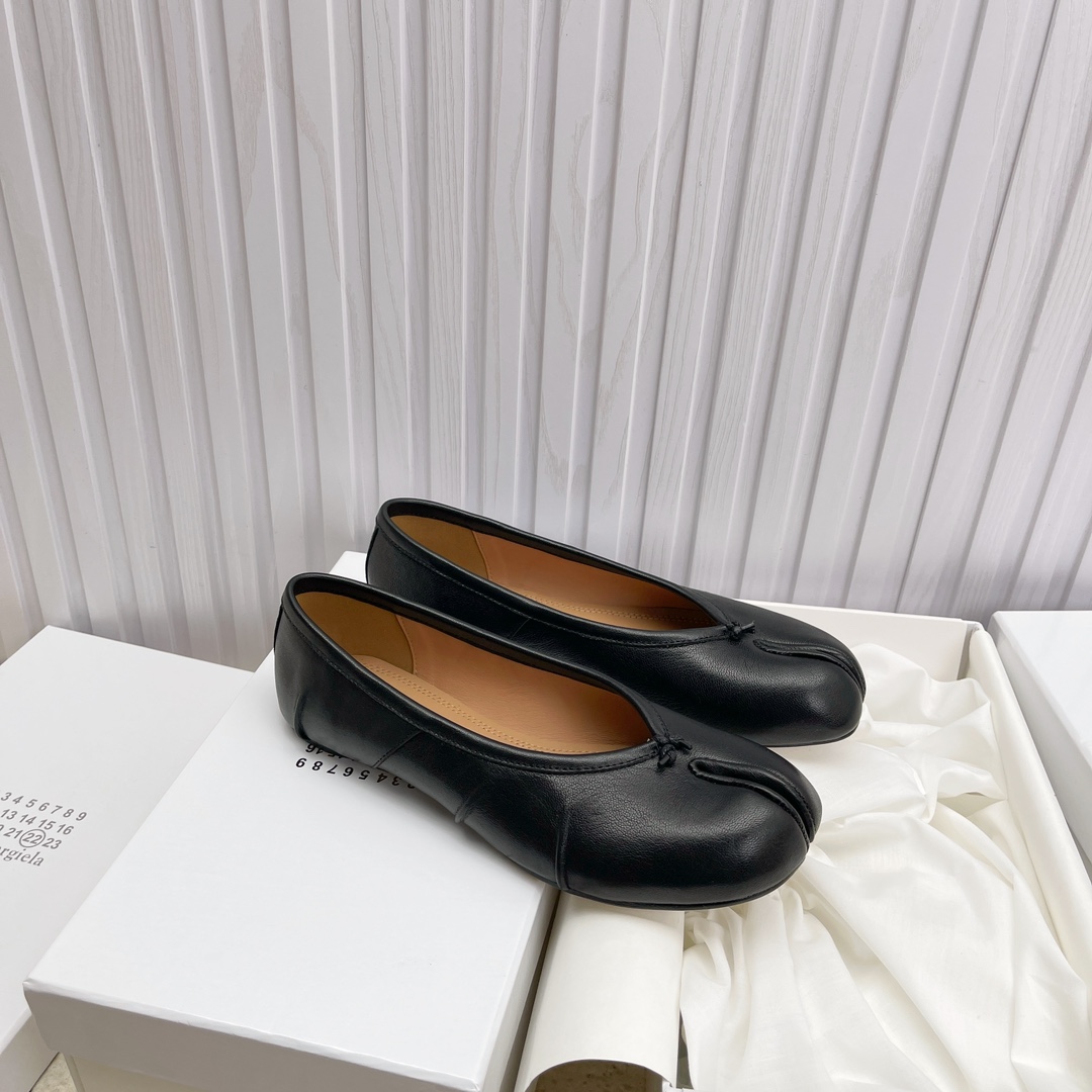 Women's shoes collection