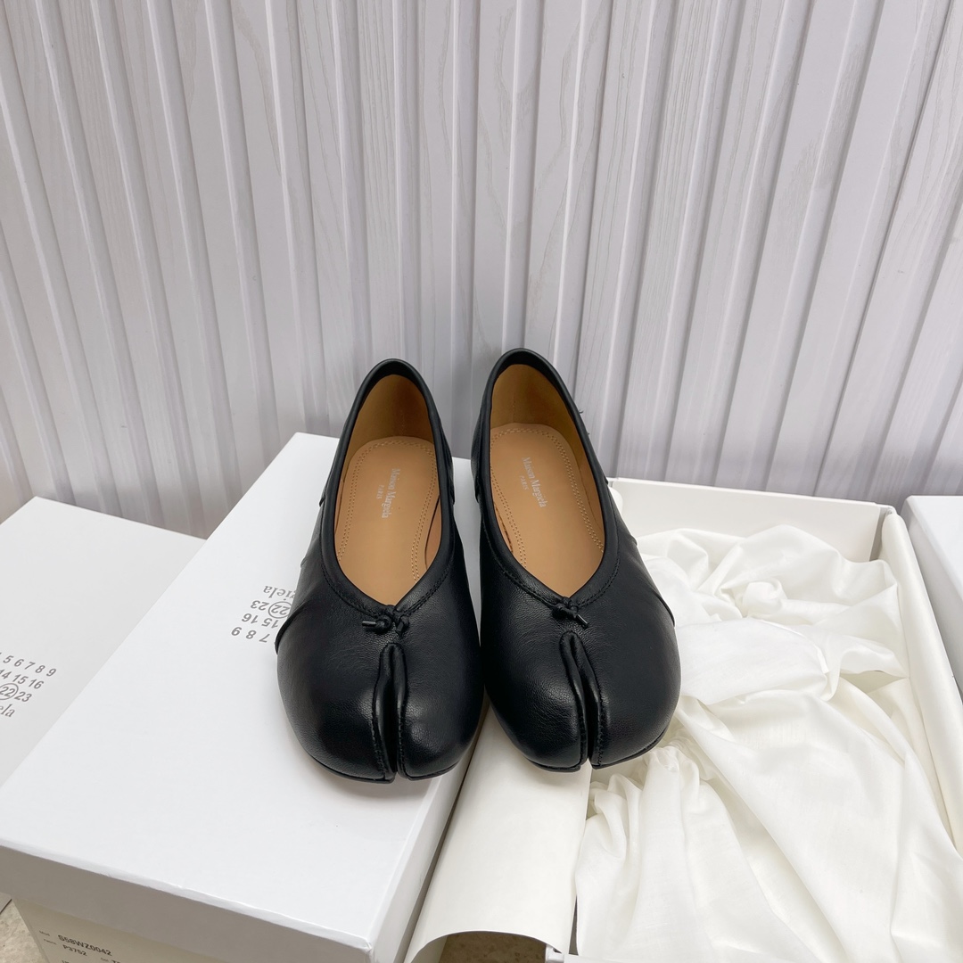 Women's shoes collection